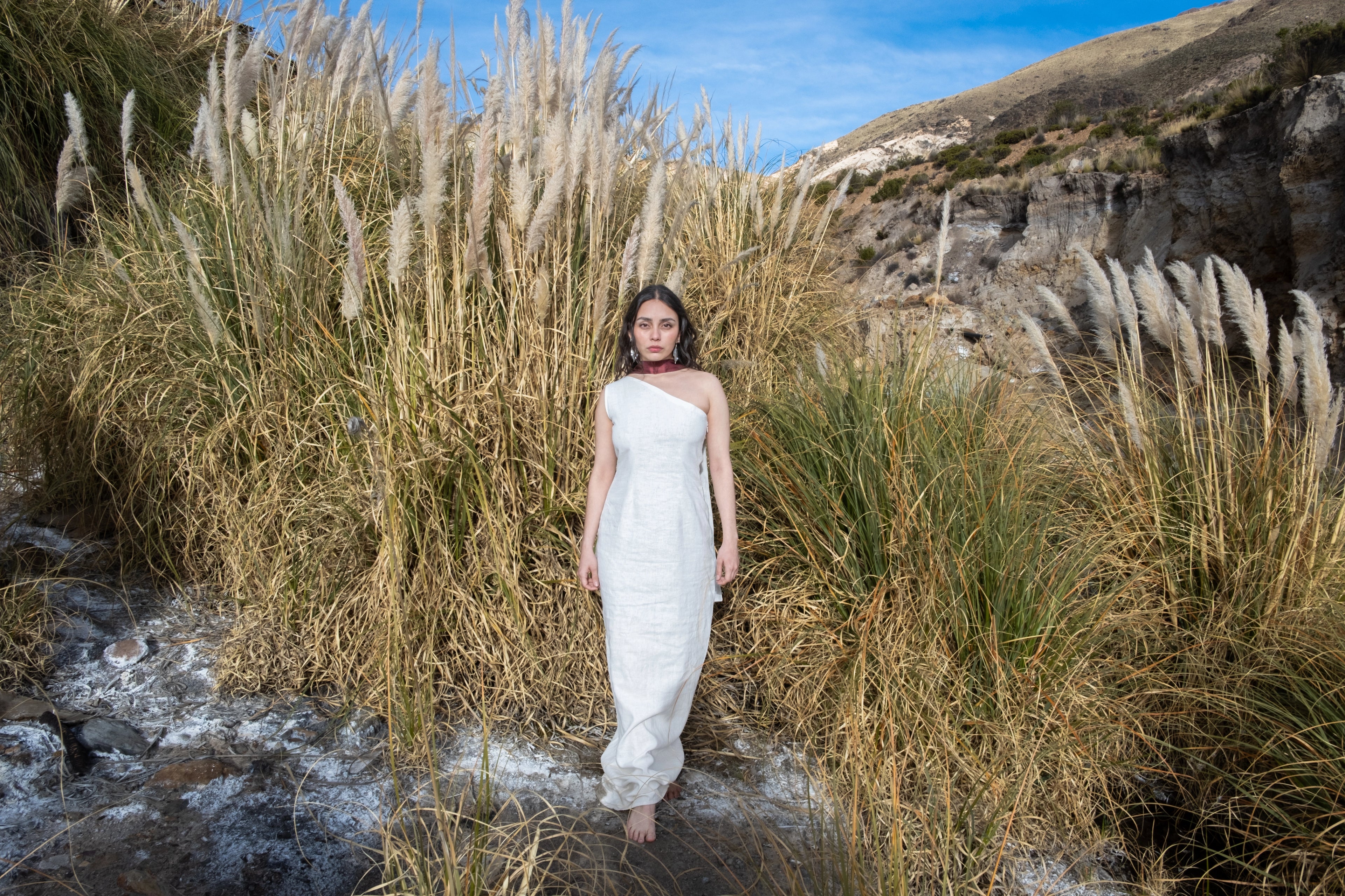 Vestido & Gargantilla Thakhi Saraña